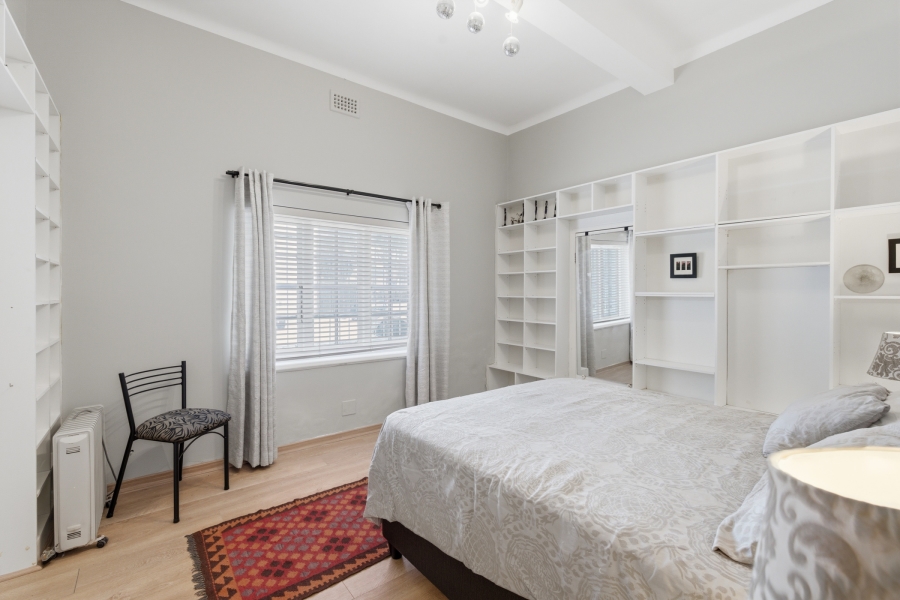 2 Bedroom Property for Sale in Sea Point Western Cape